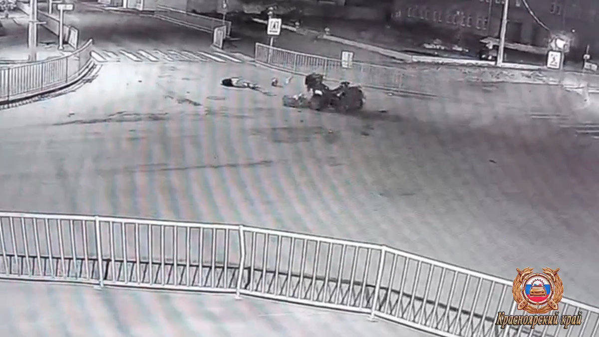     Подросток на квадроцикле врезался в легковушку и попал в больницу в Абане