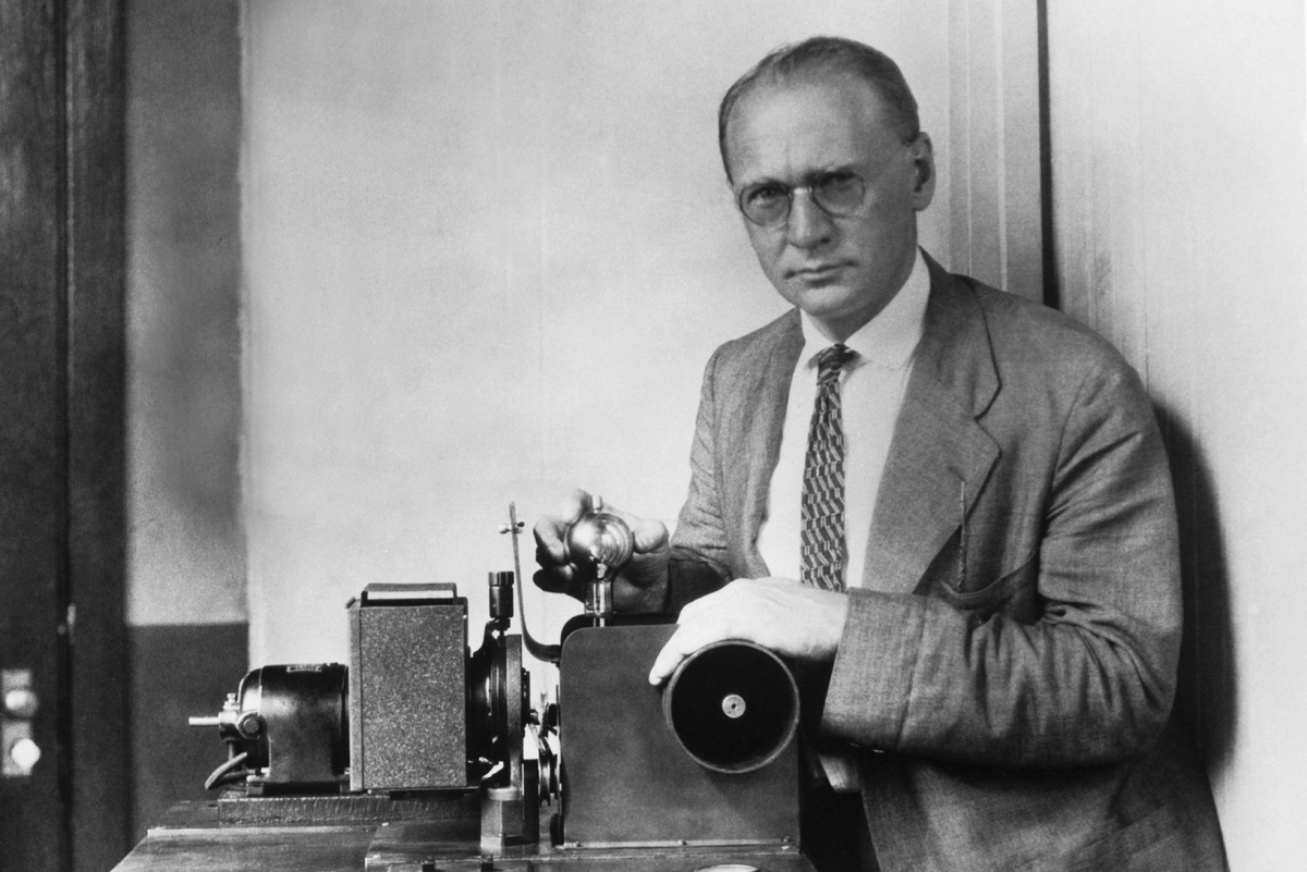     Отец телевидения Владимир Зворыкин: история изобретения, изменившего мир