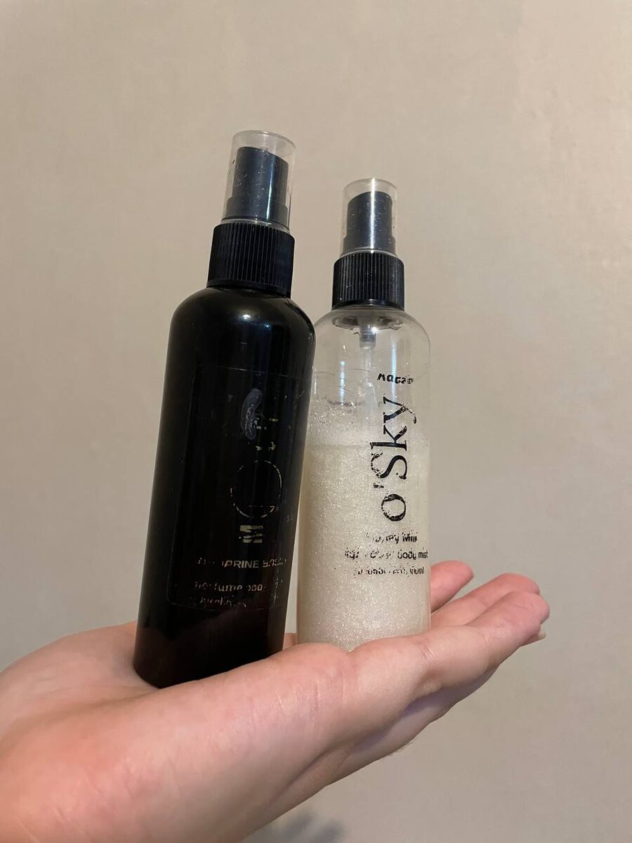 Первый по мотивам мандарин базилик, второй с шиммером и ароматом молока с медом