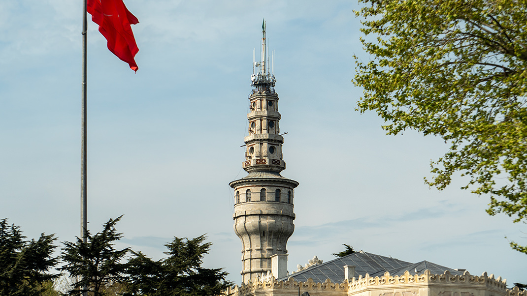 Вид со стороны площади Беязыт