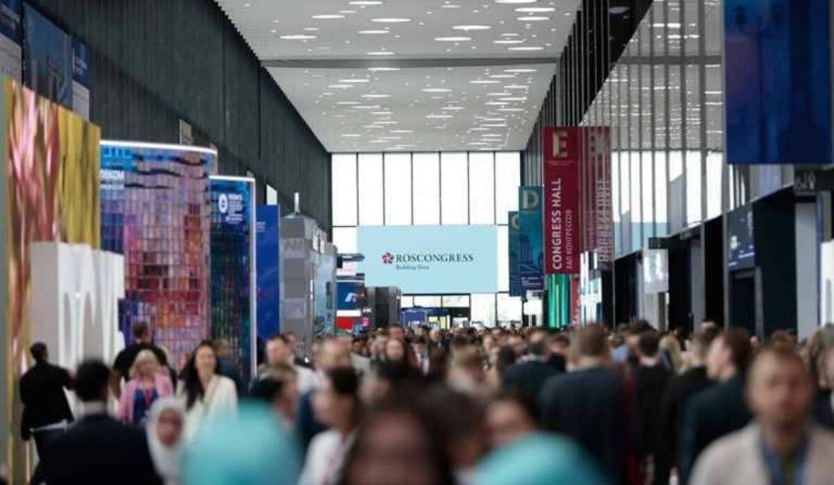     ПМЭФ. Источник: rbc.ru Автор фото: Михаил Гребенщиков