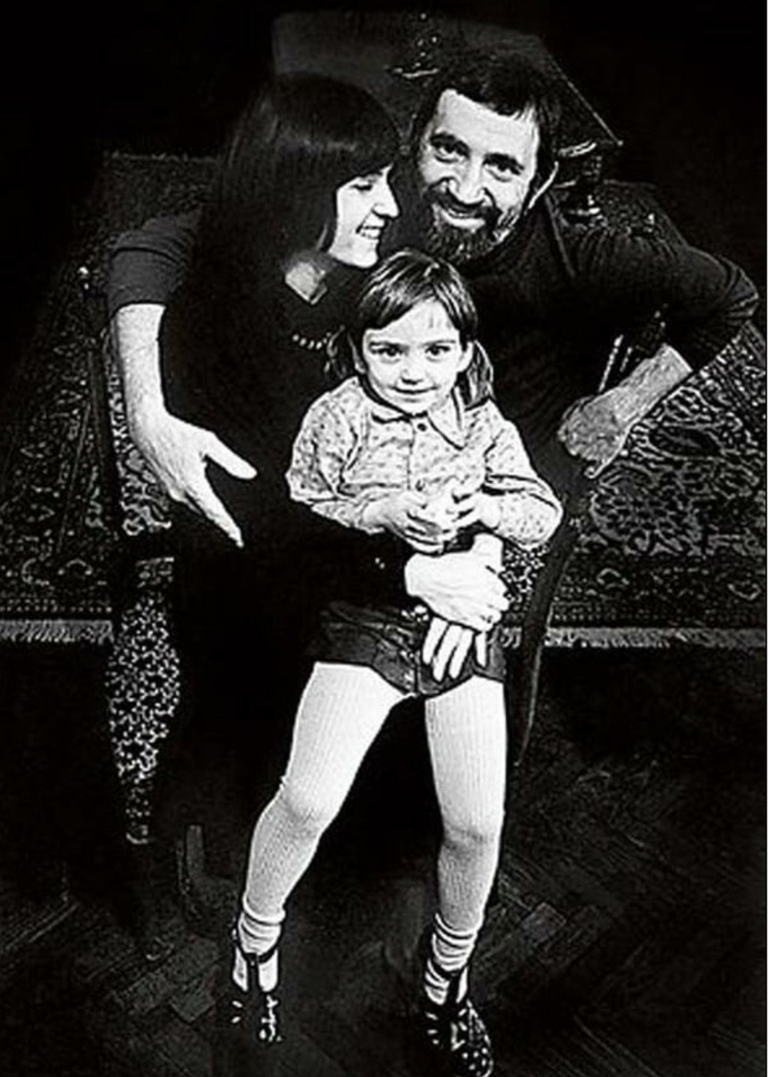 Виктор Мережко с женой и дочерью.