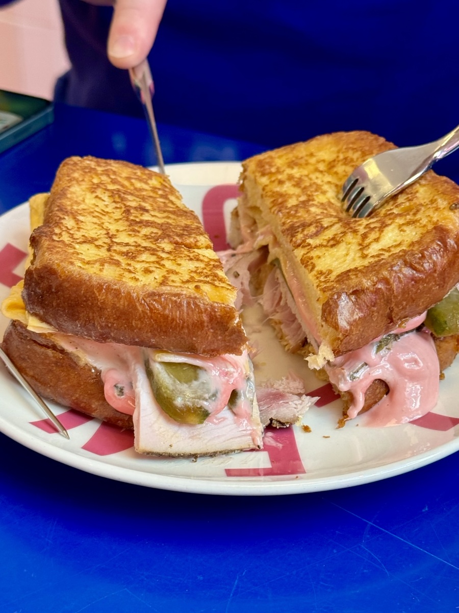 омлетный сэндвич