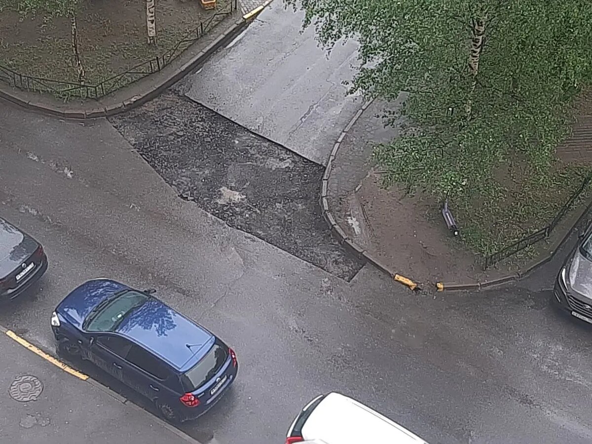    Дом 14/2 по Вербной улице 11 июня. Фото: читательница Мойки78