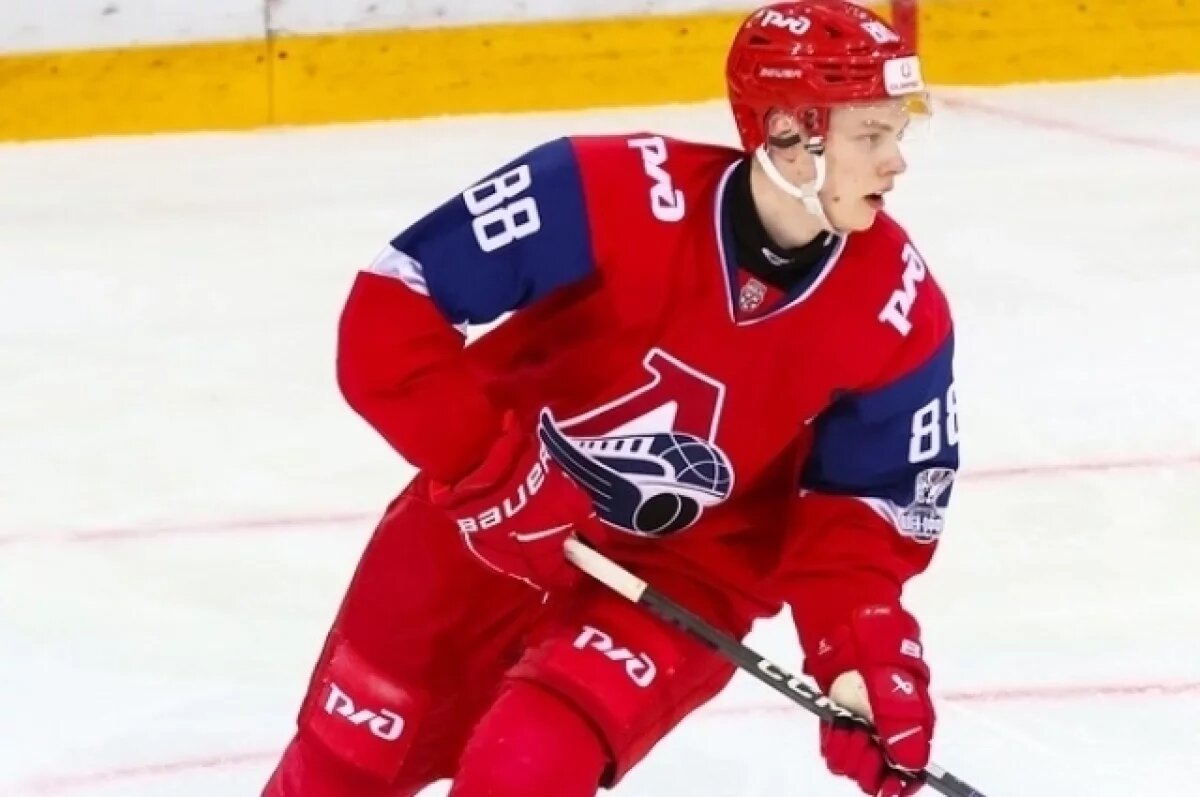    Хоккейная «Лада» подписала контракт с серебряным призером МХЛ