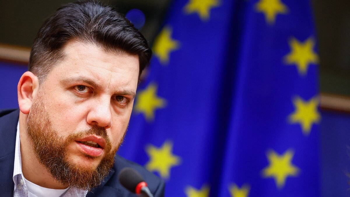   Stephanie Lecocq / EPA / TASS