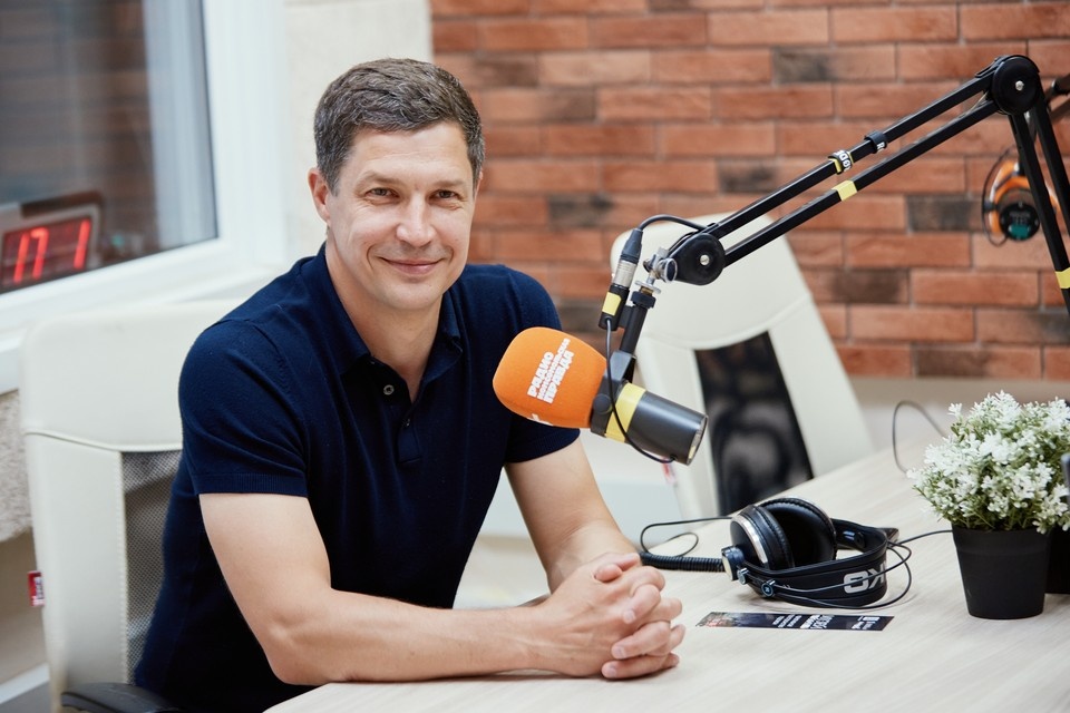    Гостем радио «Комсомольская правда-Челябинск» стал генеральный директор ХК «Трактор» Иван Савин. Валерий ЗВОНАРЕВ