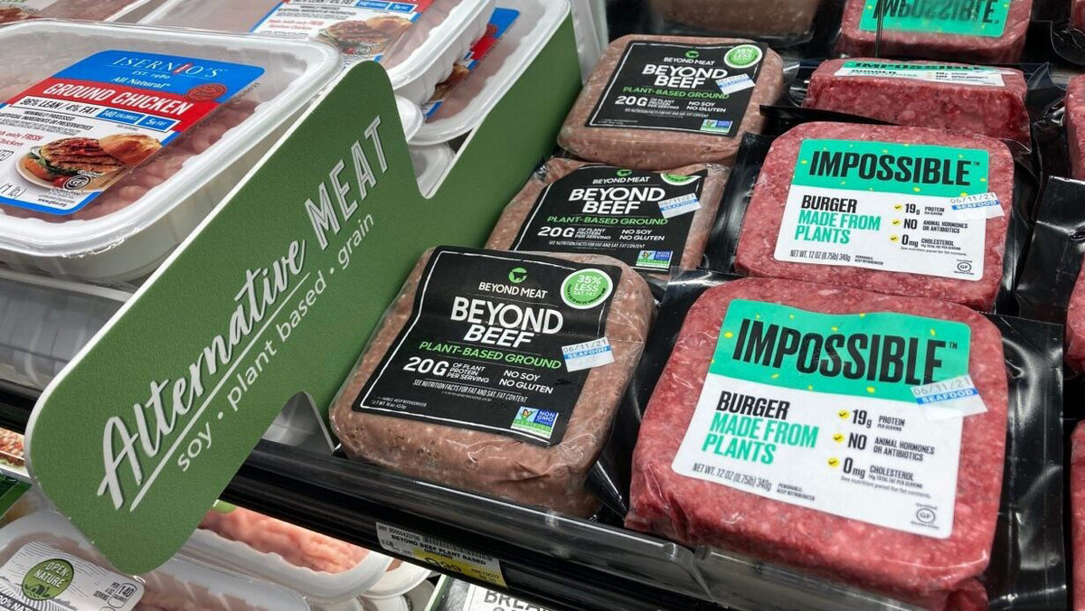 Beyond Meat и Impossible Foods – пионеры этой новой эры – сумели не только создать продукт, имитирующий вкус и текстуру мяса, но и успешно вывести его на массовый рынок.