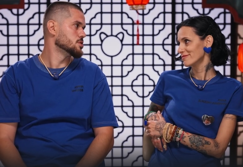 Кадр из шоу "Сокровища императора"/ ТНТ
