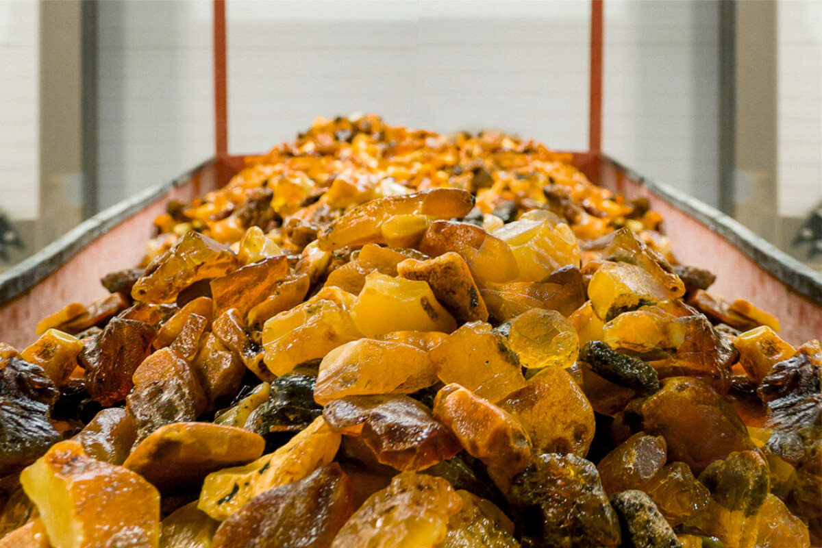 Источник фото: Официальный сайт АО «Калининградский янтарный комбинат»