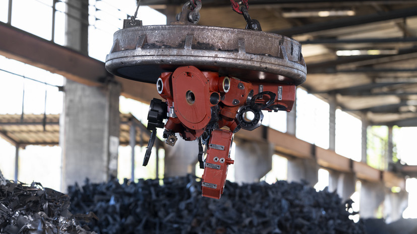     Магнит Gettyimages.ru simonkr