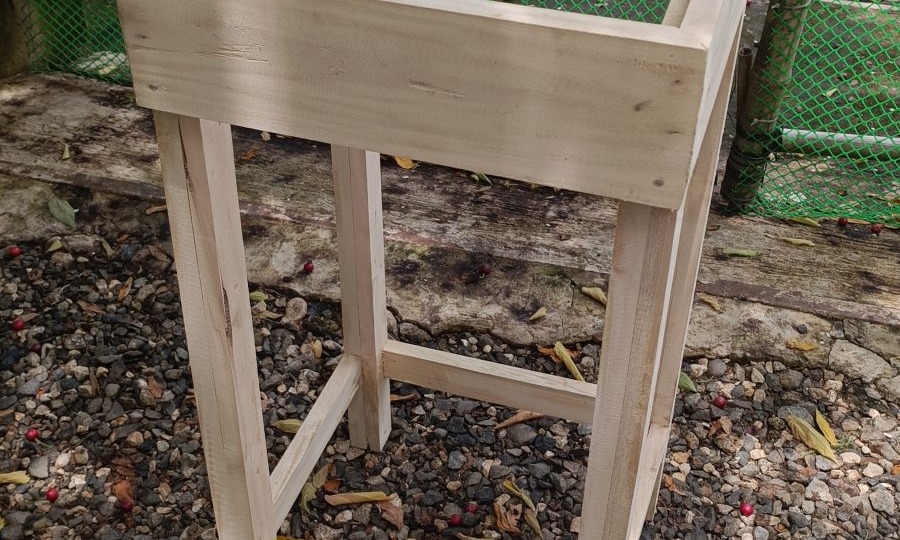 Делаю подставку для раковины. Сплошные проблемы и это только начало.