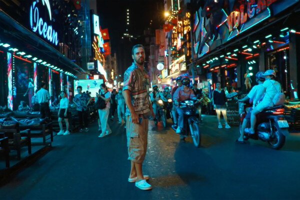 Кадр из сериала «Высокий сезон» / Okko  