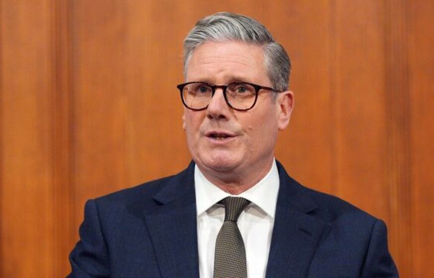    Британский премьер порассуждал о возможности конфискации замороженных активов РФ