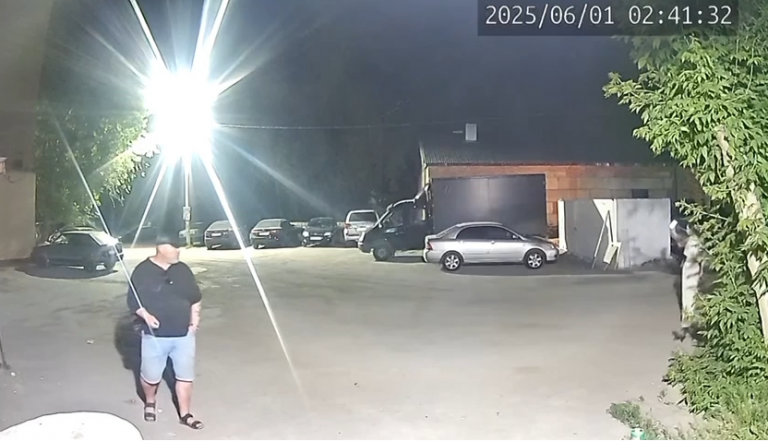    В Орске ищут поджигателя мусорных контейнеров Оренбуржье