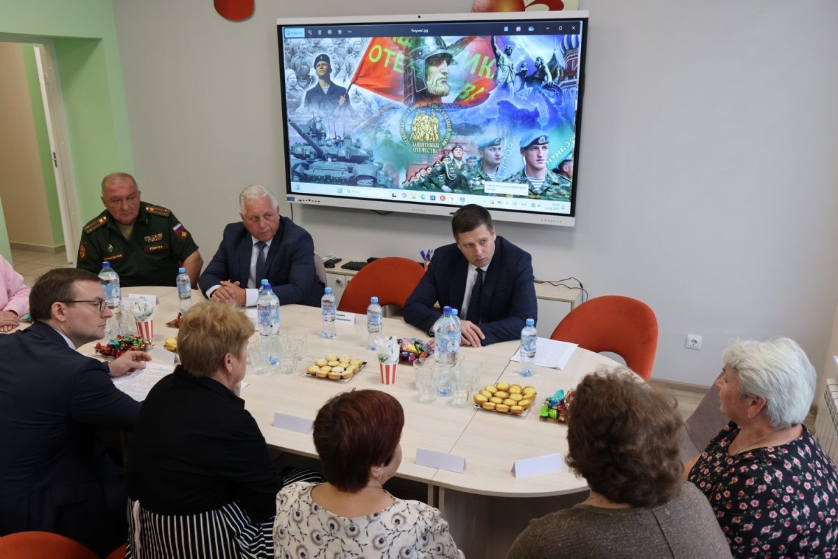    Андрей Гнеушев провел выездное заседание региональной межведомственной комиссии по поддержке участников СВО в Сеченовском округе