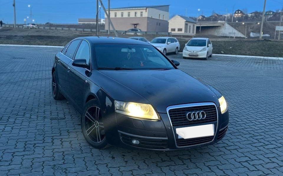 Ауди А6.
