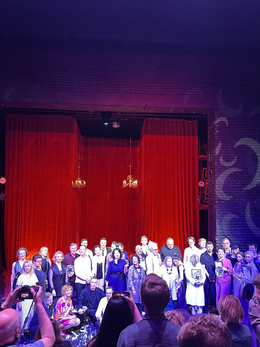 Общий снимок победителей и блогеров. 