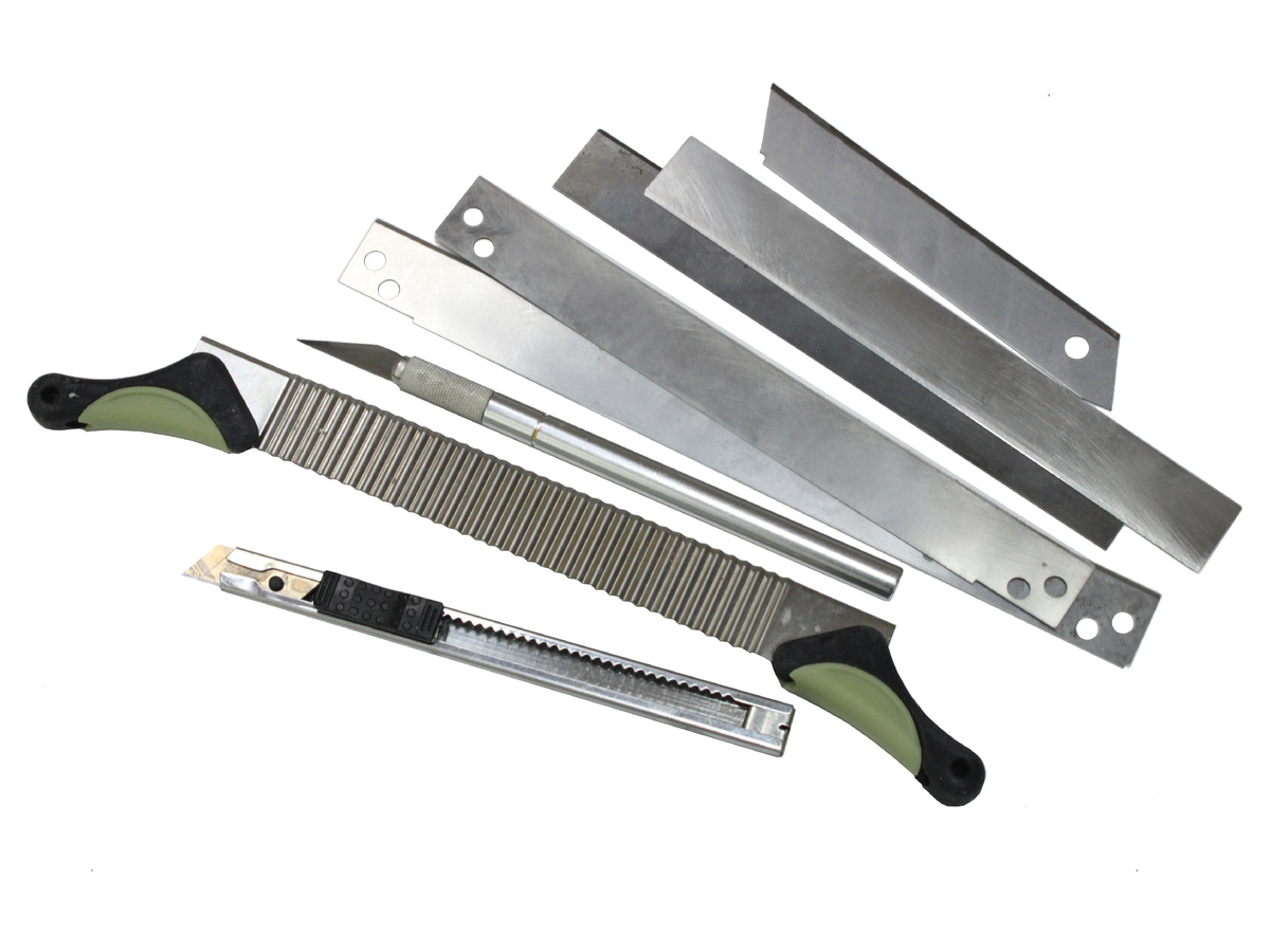 Различные варианты ножей для работы с полимерной глиной