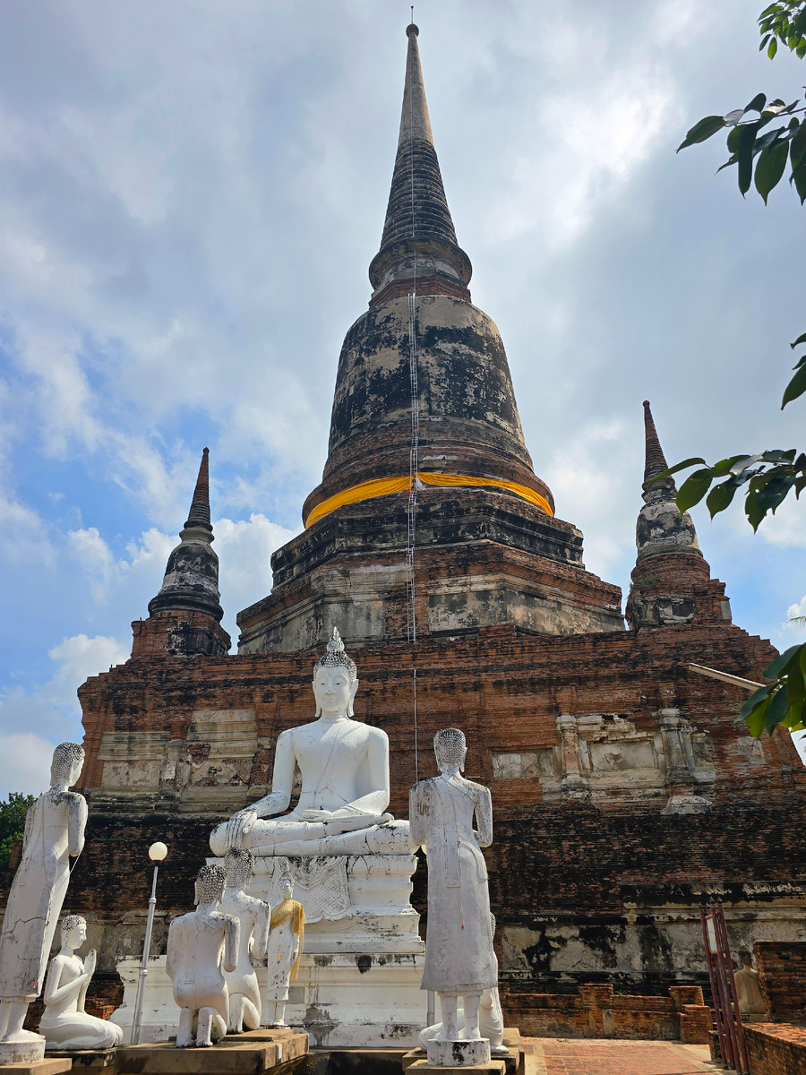 То, что осталось от былого наследия. Храм Ват Яй Чай Монгкхон (Wat Yai Chai Mongkhon)
