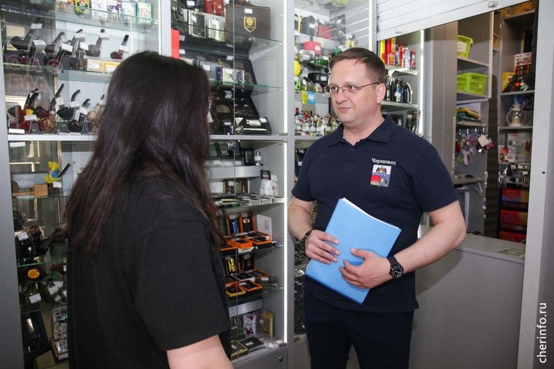    В торговой точке на Остинской, 3а убрали с витрин всю табачную и никотиносодержащую продукцию.