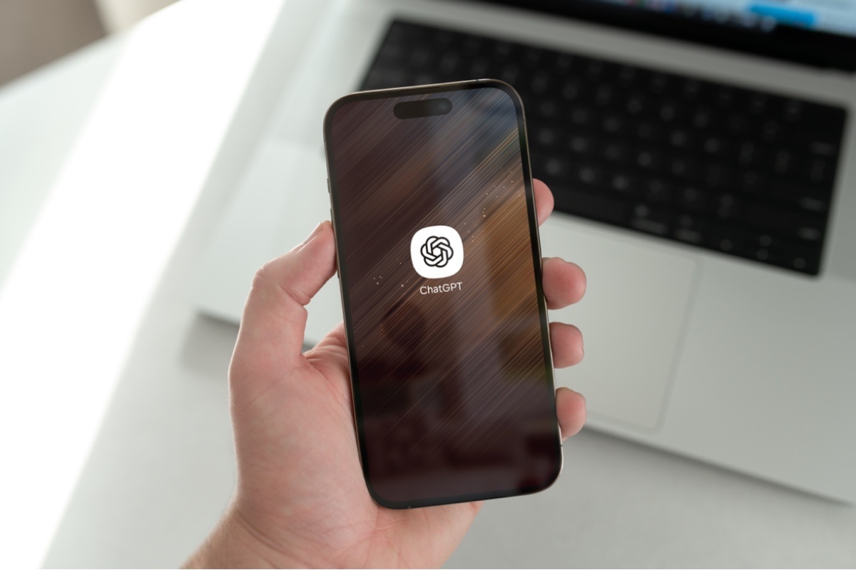 Azulblue / Shuttersock / FOTODOM📷Нейросети не могут полностью написать диплом за студента