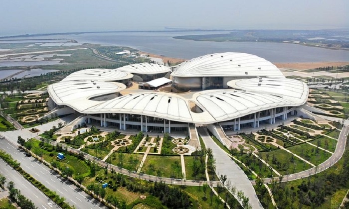    В Циндао отметили День русского языка в честь А.С. Пушкина