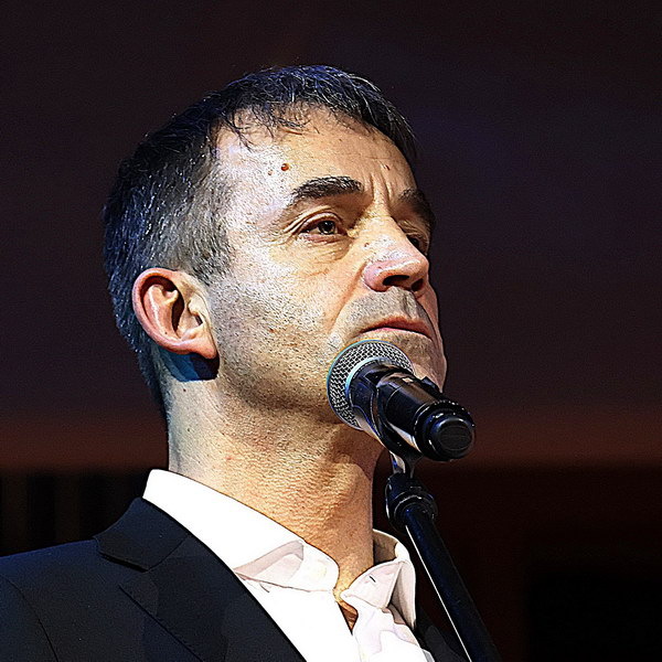     Знаковая премьера: Дмитрий Певцов и Государственный Кремлевский оркестр представили патриотический спектакль «В списках не значился»