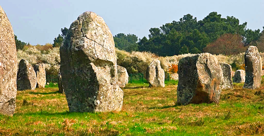 Камни Карнака в ущелье Менек. CC2.0 Брайан Смитсон.