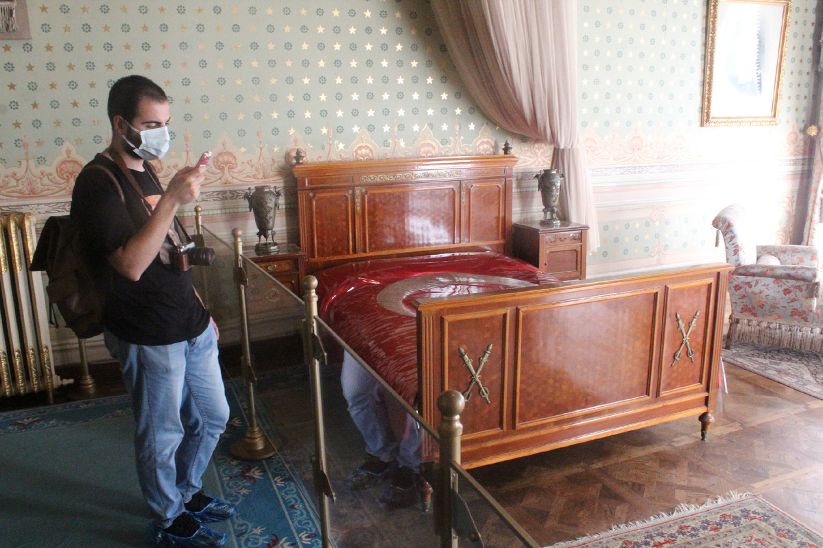 Вот тут он и умер