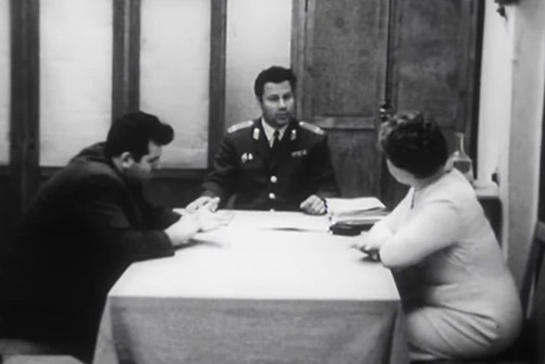 Очная ставка. В центре - следователь Михаил Дайнеко