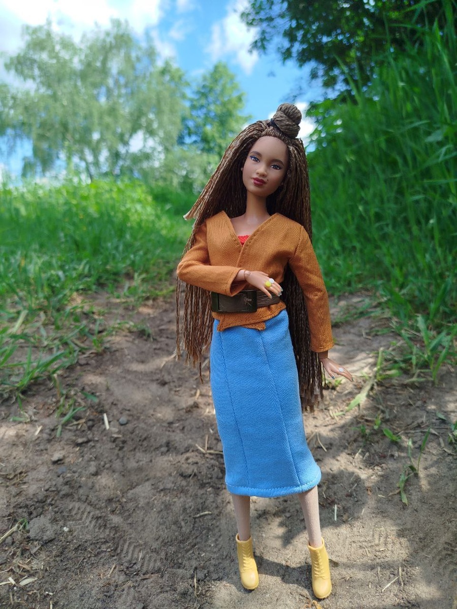 кукла барби Мбили БМР