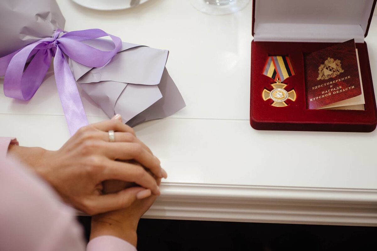    Александр Хинштейн встретился с семьями четверых героически погибших курян