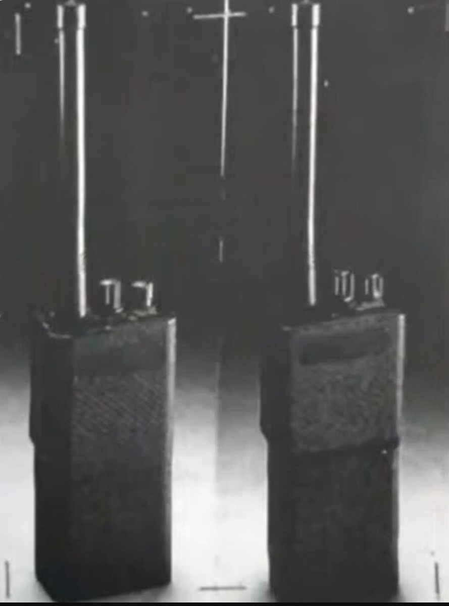 Подобные рации достались бандитам. Фото из интернета.