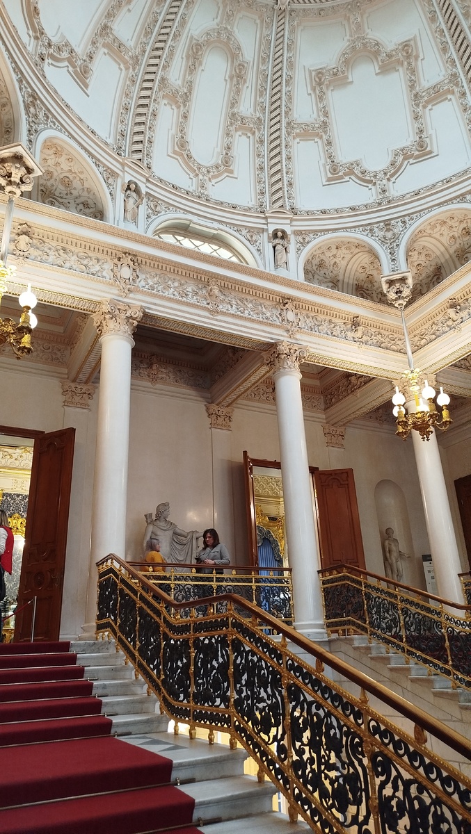 парадная музея Фаберже