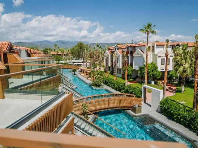 Вид на корпуса отеля. Фотография взята с сайта Travelata.