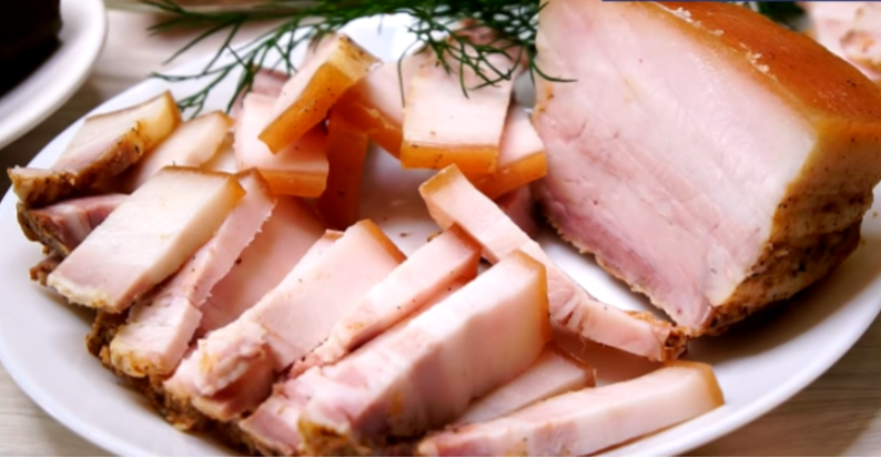 Приспособилась готовить сало в пакете: Вкуснее чем в рассоле и посуда не нужна, без варки, жарки, переворачивания