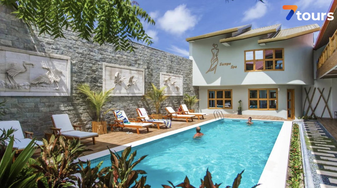 Источник: Tripadvisor и Booking