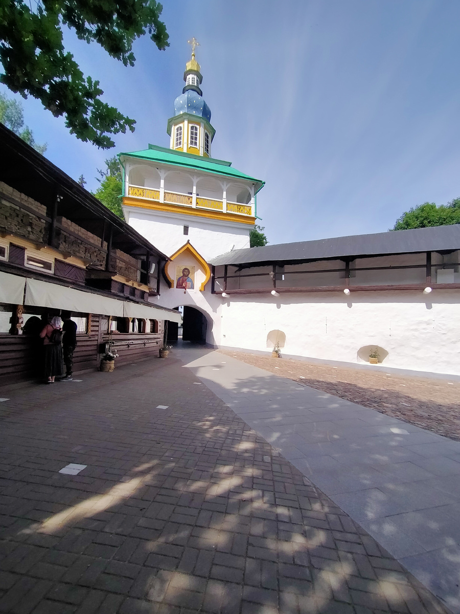 Свято‑Успенский Псково‑Печерский монастырь