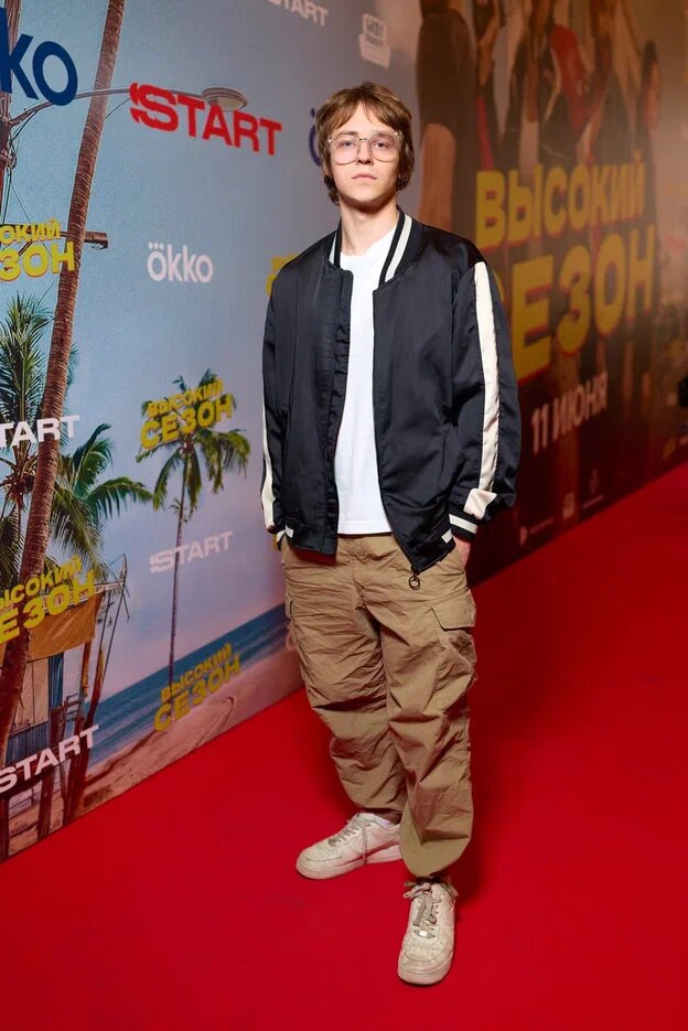    В «Художественном» прошла светская премьера международной экшен-драмы «Высокий сезон» (фото 3)