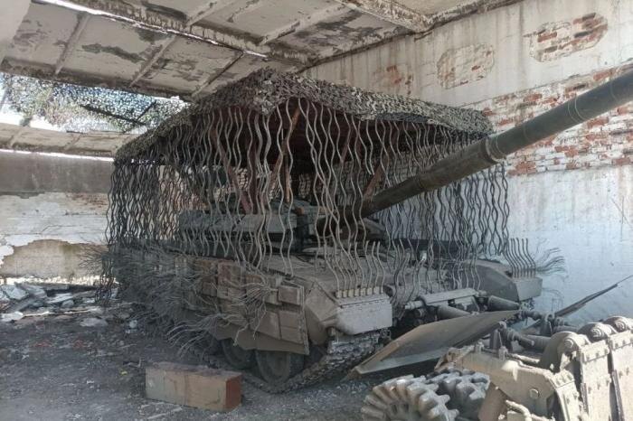 Российский Т-72Б3 в модификации «доширак», источник Телеграм-канал Военный Осведомитель