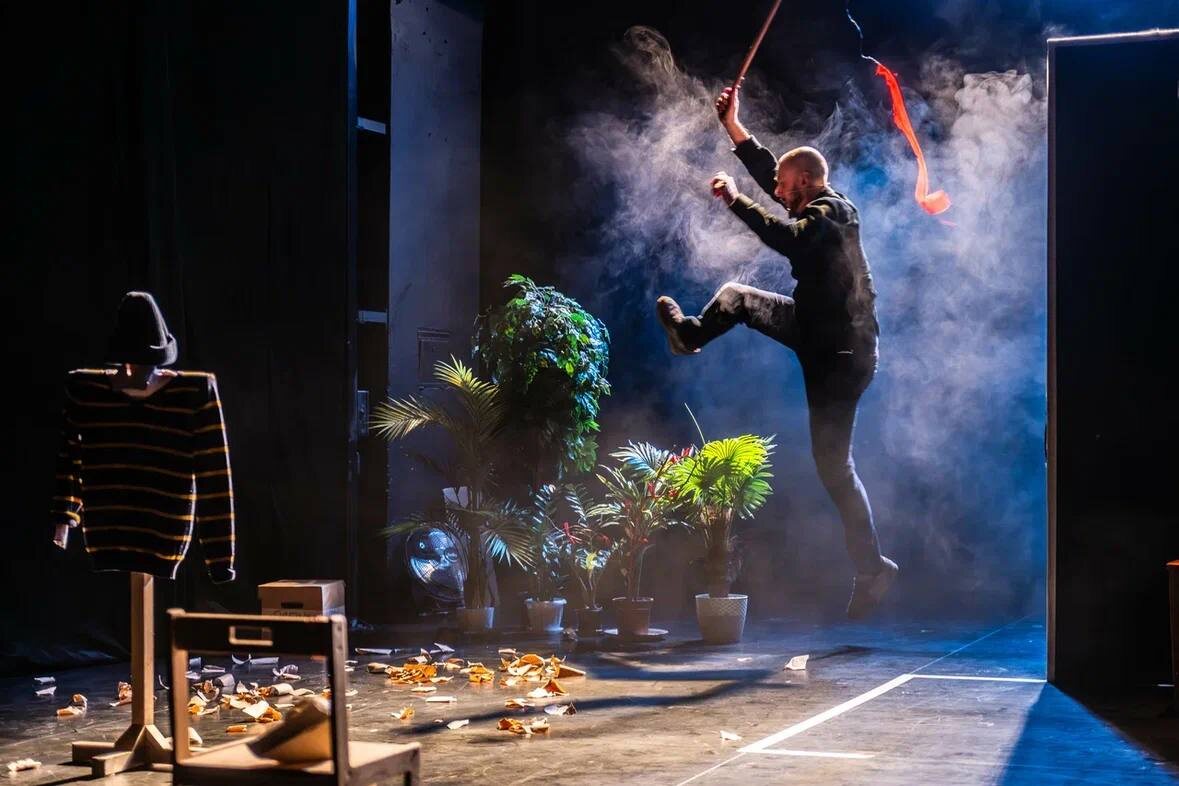 Спектакль "Умеешь ли ты свистеть, Йоханна?". Фото: "Театральный проект 27"