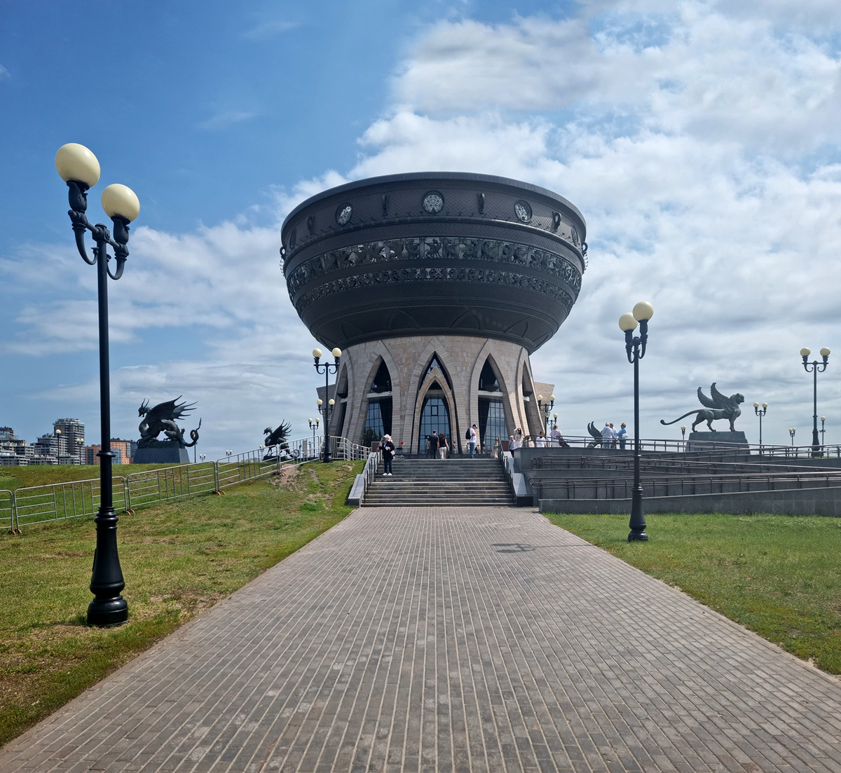 Центр семьи «Казан» - главный дворец бракосочетаний Республики Татарстан. Казань.