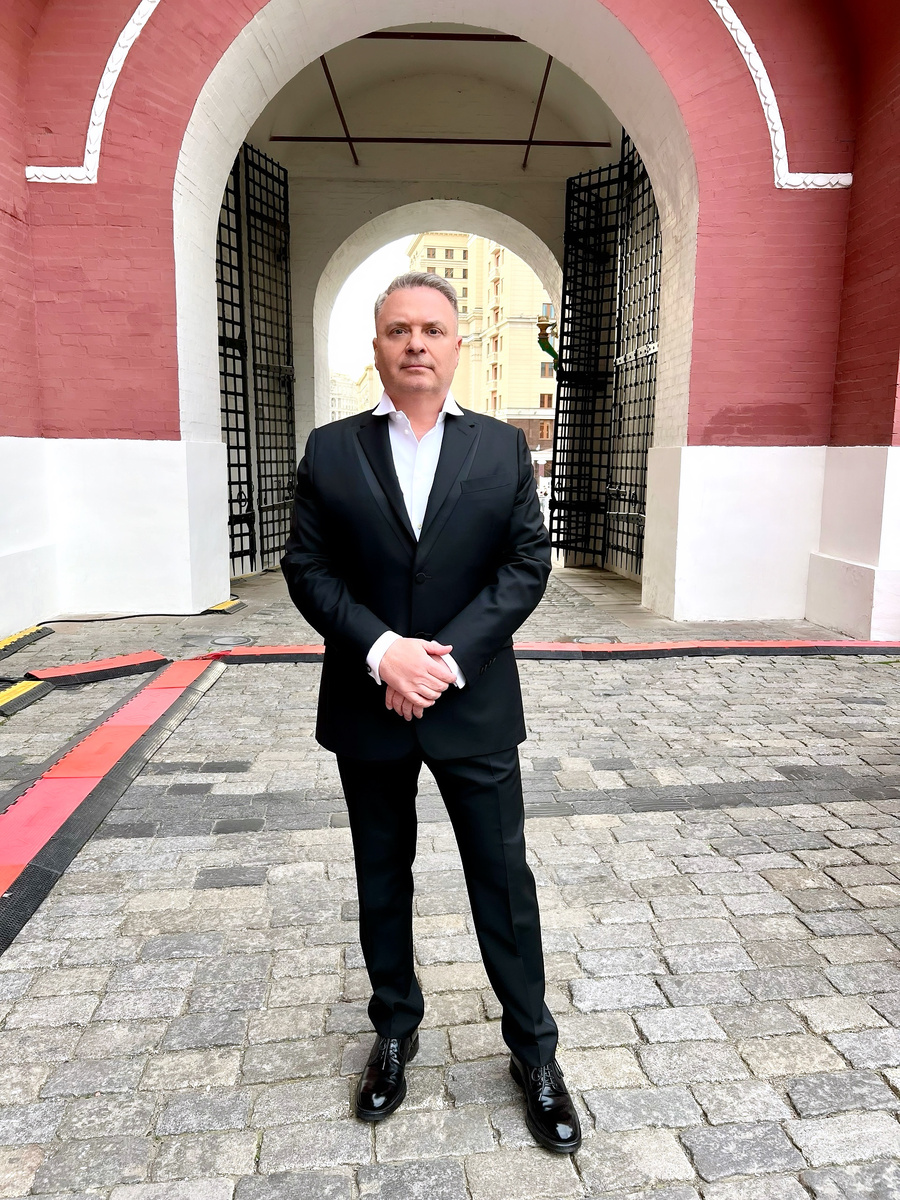 Александр Добронравов 