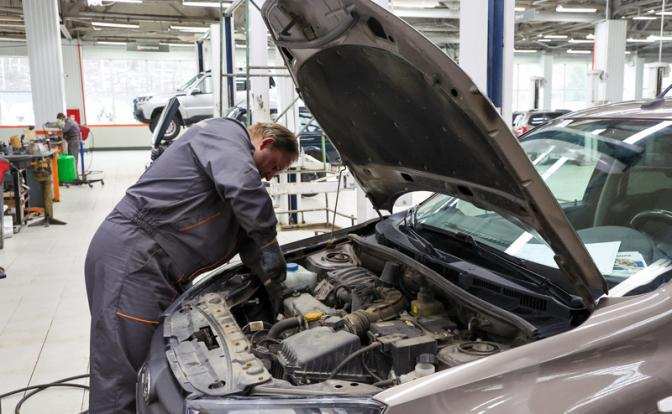 Для владельцев Lada, УАЗ и ГАЗ - неприятные новости: закупаться запчастями лучше впрок. Есть риск дефицита даже китайских компонентов