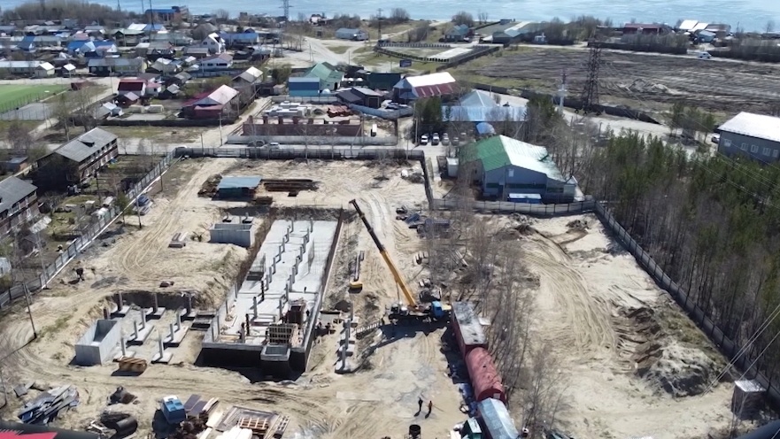    Ждем школу и больницу