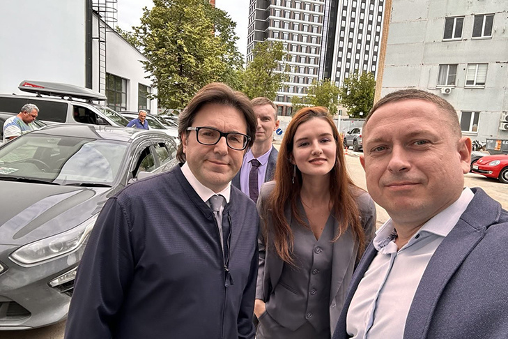 Фото со звездой. Фото Новосибирского НИИТО имени Я. Л. Цивьяна.📷
