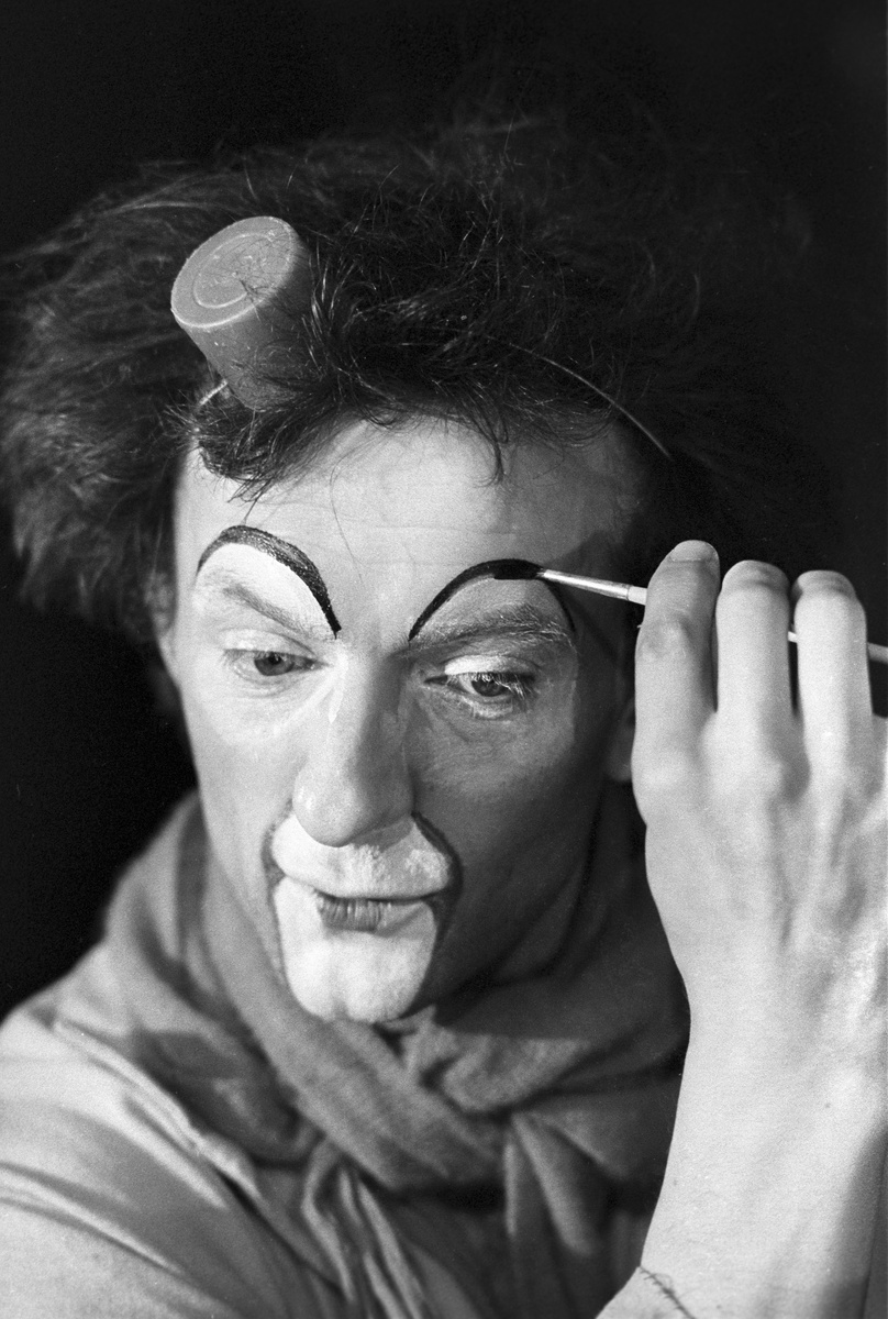    После школы Полунин планировал пойти в театральный институт, но не смог поступить туда из-за дефектов речи. Он стал учиться на инженера, однако, не окончив вуз, ушёл в Ленинградский институт культуры / globallookpress.com / Yury Pilipenko / Russian Look