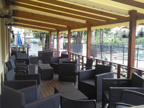 Типичный ресторан кемпинга. Не наш, но очень похоже