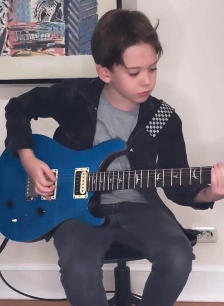    Платон занимается музыкой и уже успел сняться в сериале admin